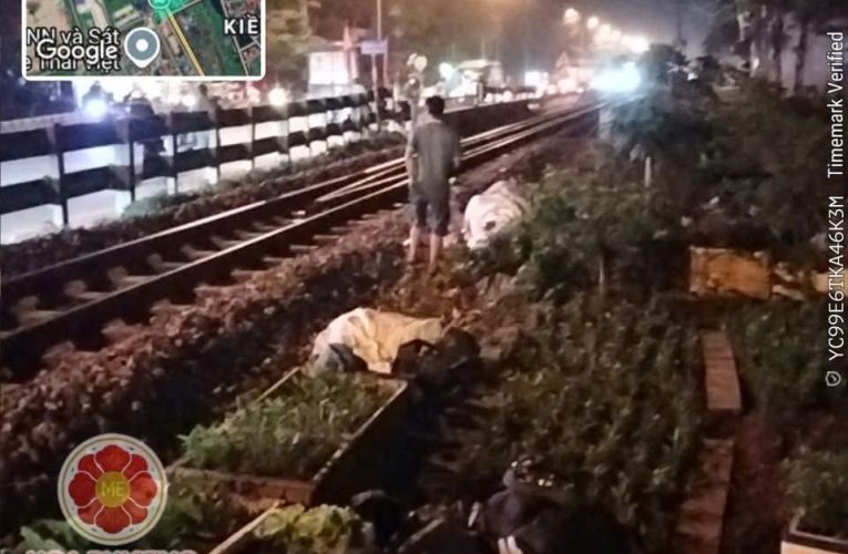 [VIDEO] Hiện Trường vụ TNGT đường tàu ở Phú Xuyên khiến 2 cô gái trẻ tuổi không thể trở về