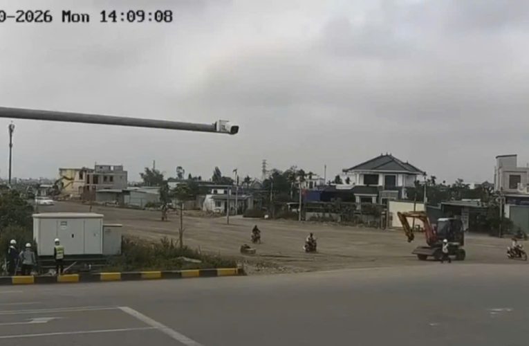 [VIDEO] Cam vụ TN khi kéo dây cáp khiến 1 thanh niên đi xe máy gặp nạn khi đang treowr về phòng trọ
