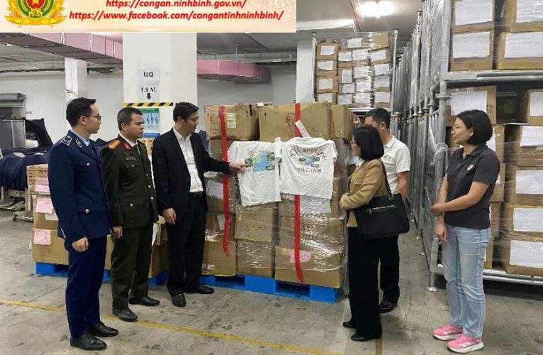 Tiêu hủy 6.000 áo phông in không đầy đủ bản đồ Việt Nam, xử phạt doanh nghiệp vi phạm hơn 22 triệu đồng